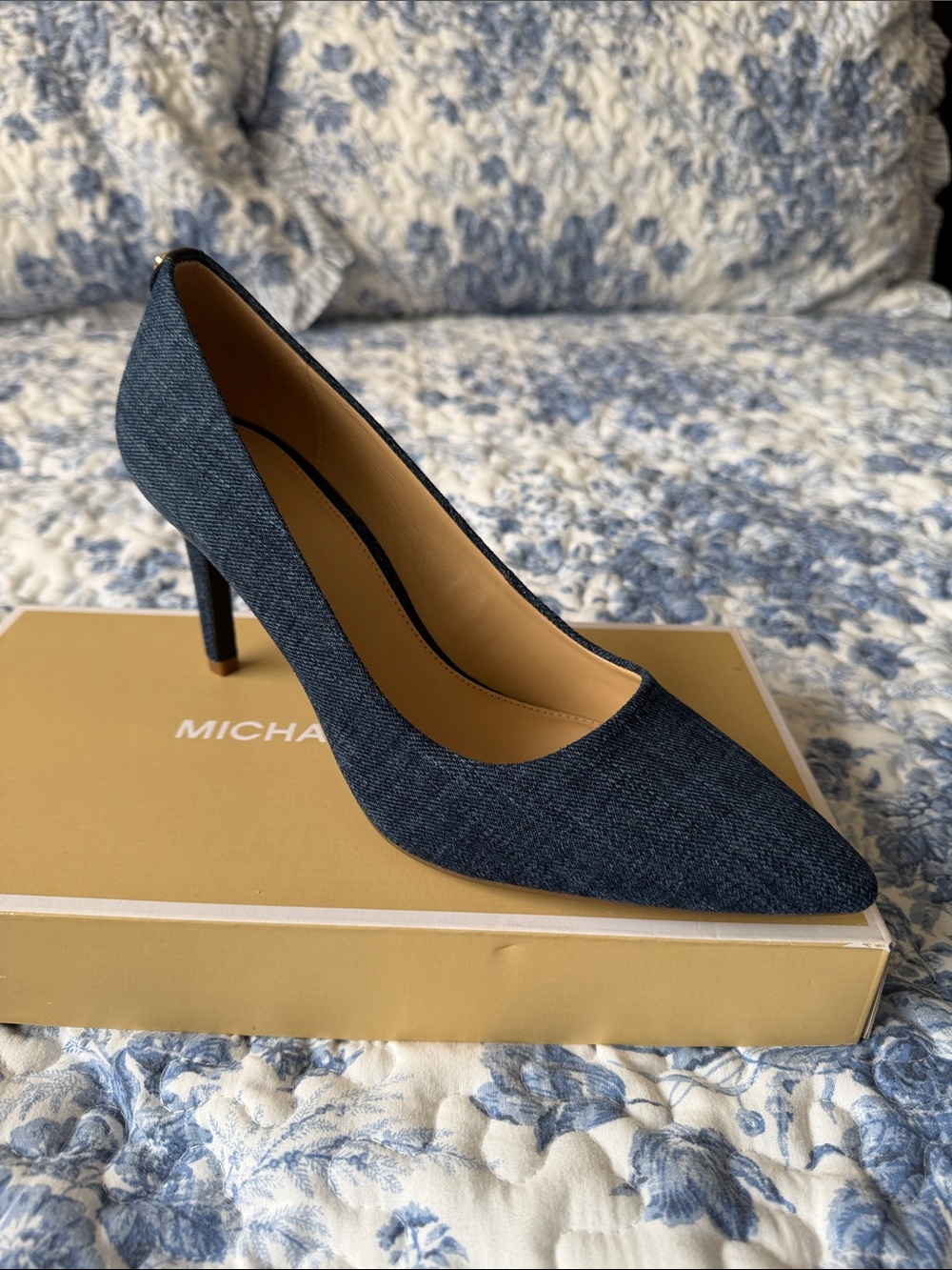 MICHAEL Michael Kors Dark Denim Pointed Toe Pump